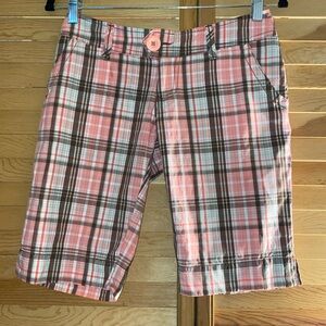 SO Wear it Declare it women’s Plaid Peach and Brown front Zipper Button Closure